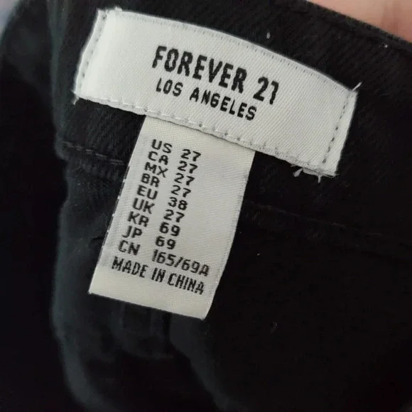 BLACK DENIM HIGH RISE CUTOFF SHORTS - Picture 3 of 7